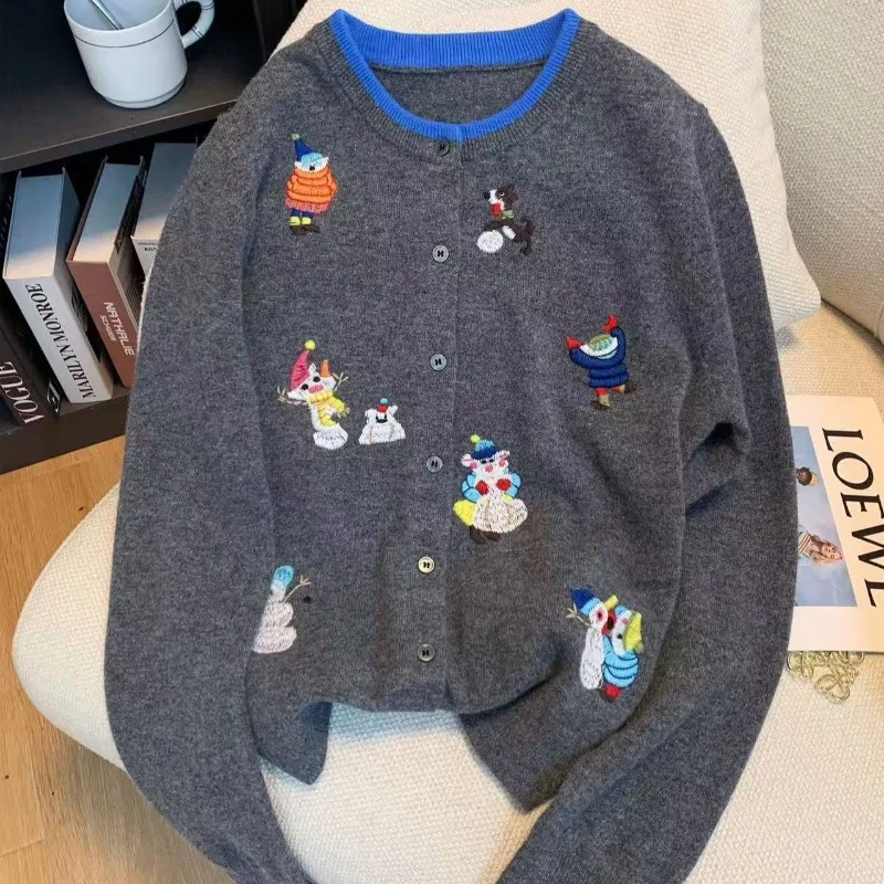 

Large Size Embroidered Knitted Cardigan for Women New Autumn and Winter Design Sweet and Age-reducing Retro Sweater Jacket