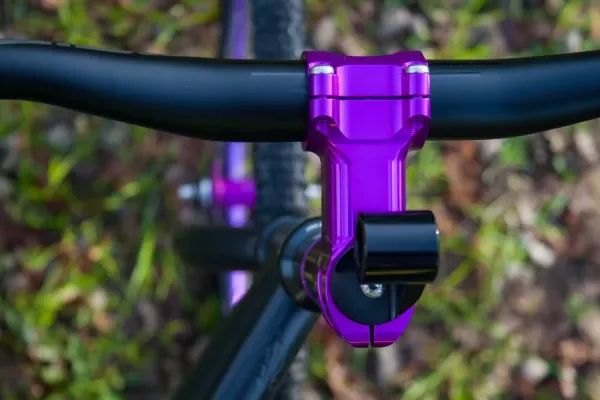 يقوم مكون بول بتجعل عربة محطة السيارات المزودة بتطابق مثالي لدراجات الطريق، مع عيار 31.8 مم وجذع 0 درجة