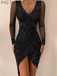 Abito aderente da donna con scollo a V in pizzo a maniche lunghe con volant glitterato