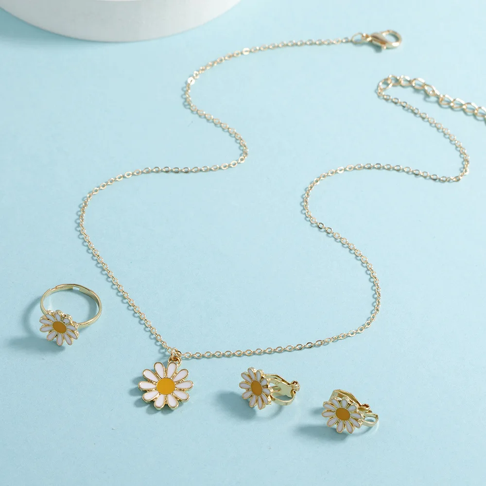 Korean version of Japanese simple small fresh children's jewelry set summer versatile oil dripping small daisy ear clip necklace