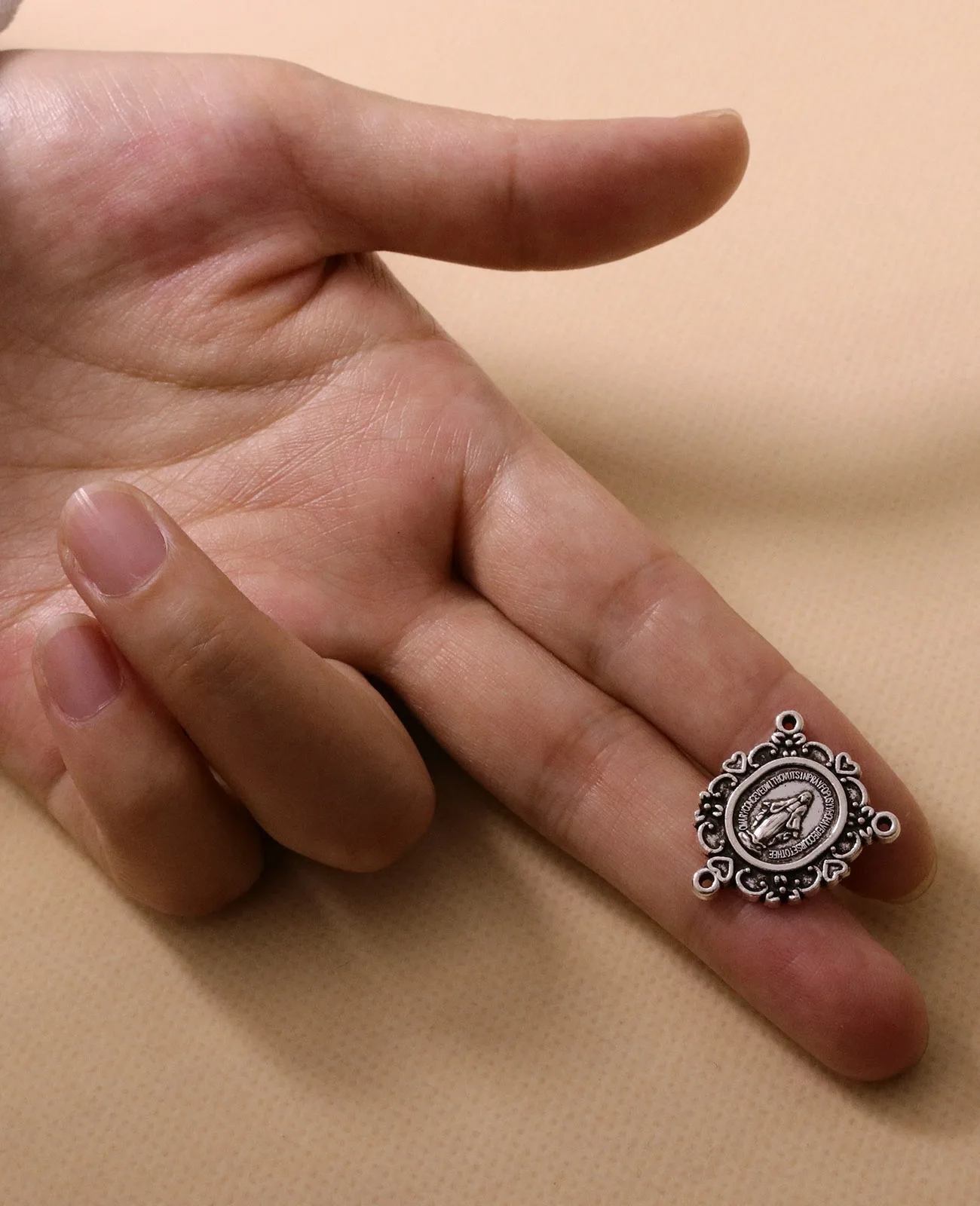 20Pcs Floral Our Lady Medalla Milagrosa Centerpieces Christian Virgin Mary Rosary Center Part Connectors DIY Jewelry Accessories