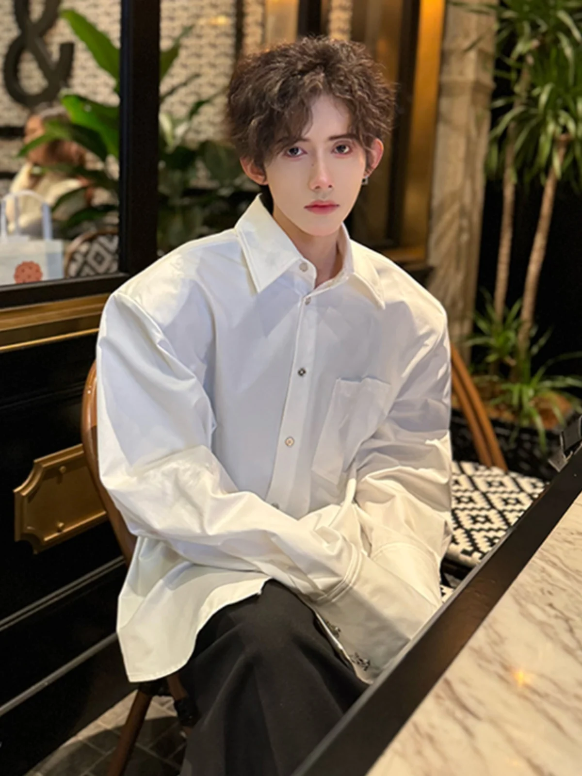 

White Long Sve irt Men's Spring Autumn Sle Korean Trendy High End Feeling Cool Haome College Sle JK orm Jaet