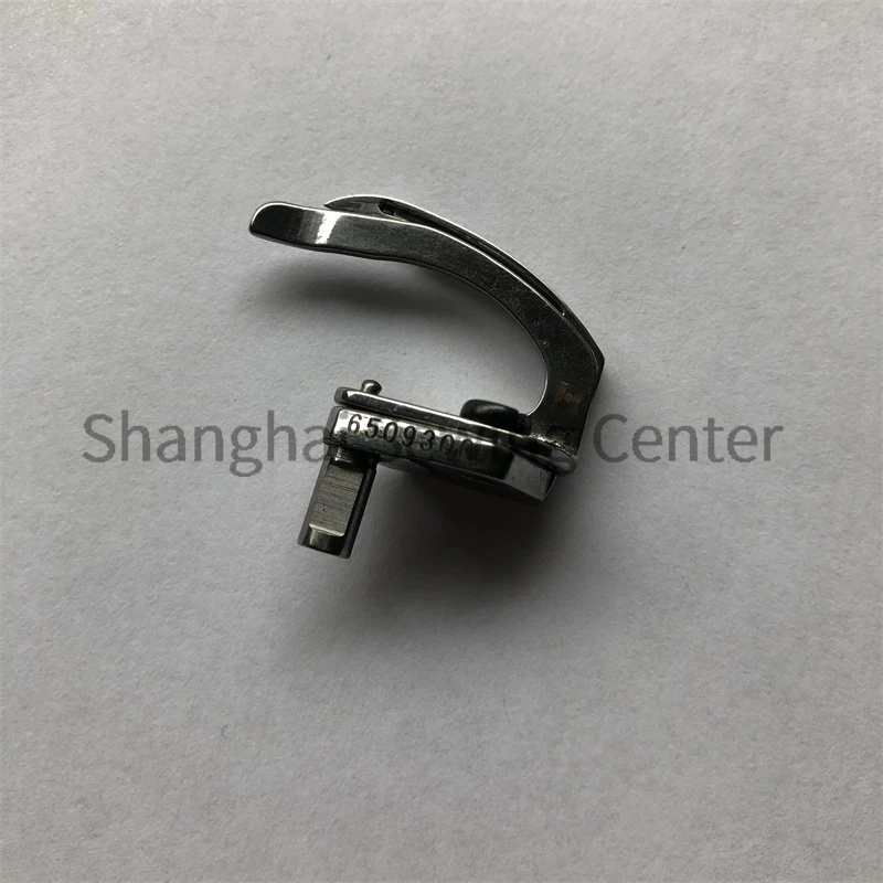 1PCS 6509300 Strong H Looper with Guard Curved Needle for Yamato VT1500 3 Needle 5 Thread 1500 Modify Interlock Sewing Machine