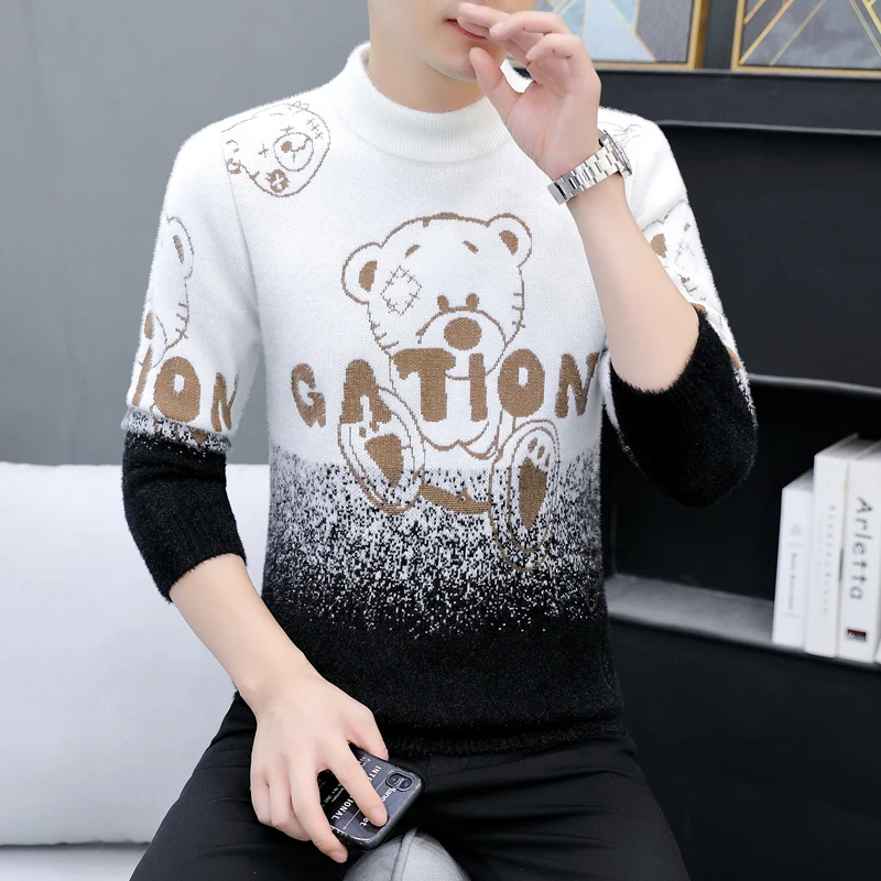 

Мужской утепленный свитер из норки с мультяшным принтом, теплый вязаный джемпер с длинным рукавом, повседневный, приталенный крой, зимний, модный, с градиентным эффектом.