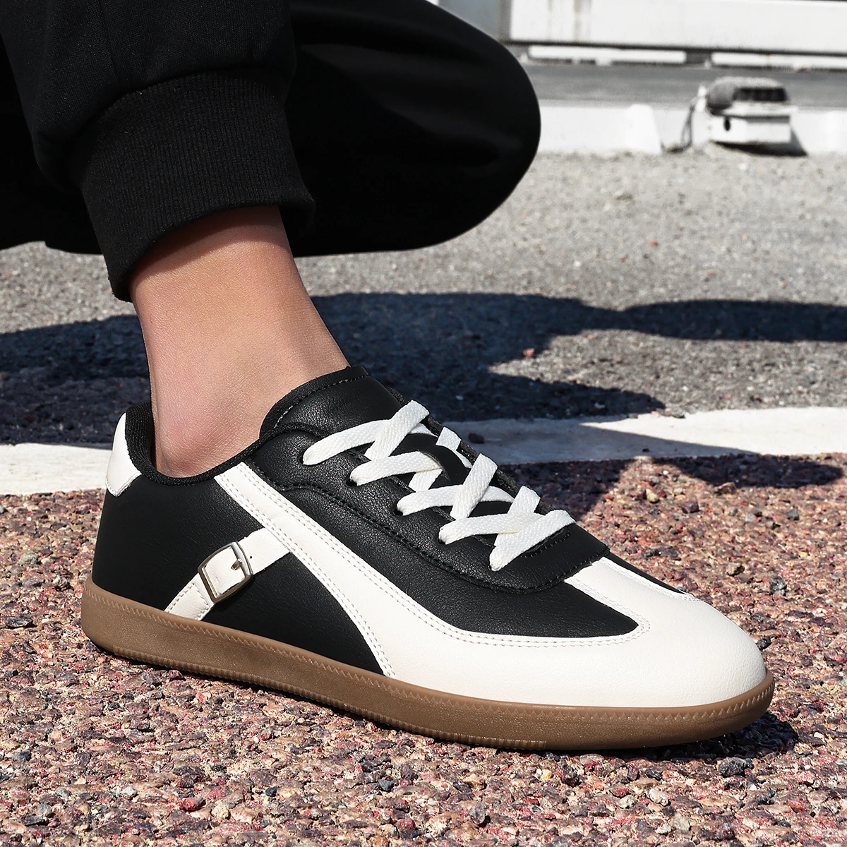ELUVA Herren PU-Lederschuhe Unisex Hochwertige Atmungsaktive Flache Schnürschuhe Komfortable Weiche Sohle Rutschfeste Casual Skateboard-Schuhe für Männer – Detail 12