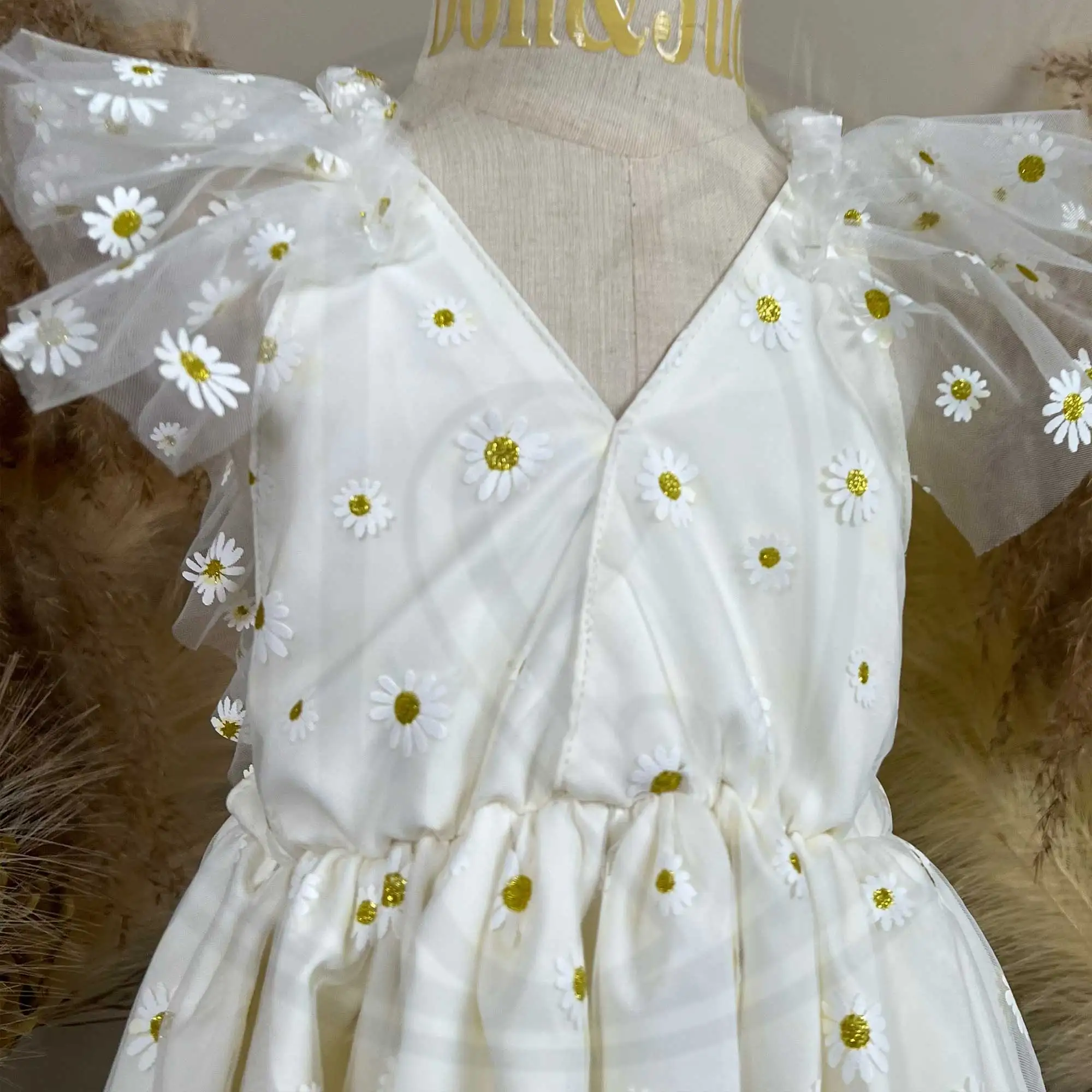 Don&Judy Ivory Tulle Daisy Print V-Neck Strap Toddler Dress Gown for Photoshoot Baby Shoot Little Princess Jumpsuit Photo Shoot
