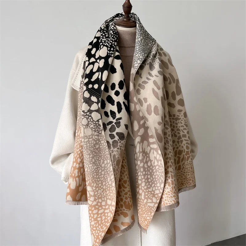 2024 Luxury Brand Warm Cashmere Scarf Women Leopard Winter Thick Shawls and Wraps Design Bufandas Poncho Female Echarpe Femme