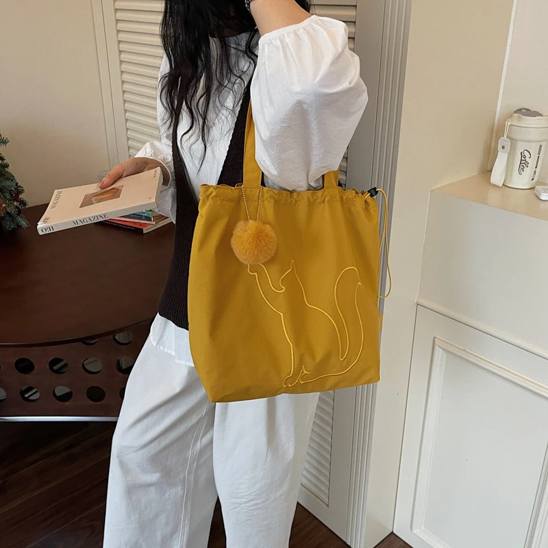 Original simple and versatile cat embroidered canvas bag, new Korean styleinsLarge-capacity commuter cotton shoulder bag