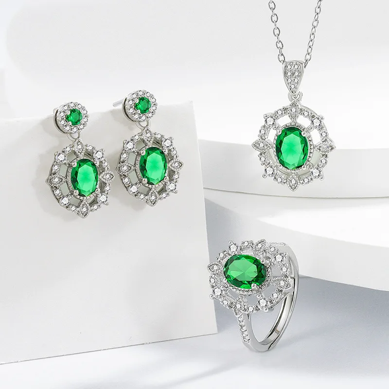 Hip-Hop 925 sterling silver green jewelry set - three-piece necklace, ring and stud earrings. Fashionable women's jewelry.