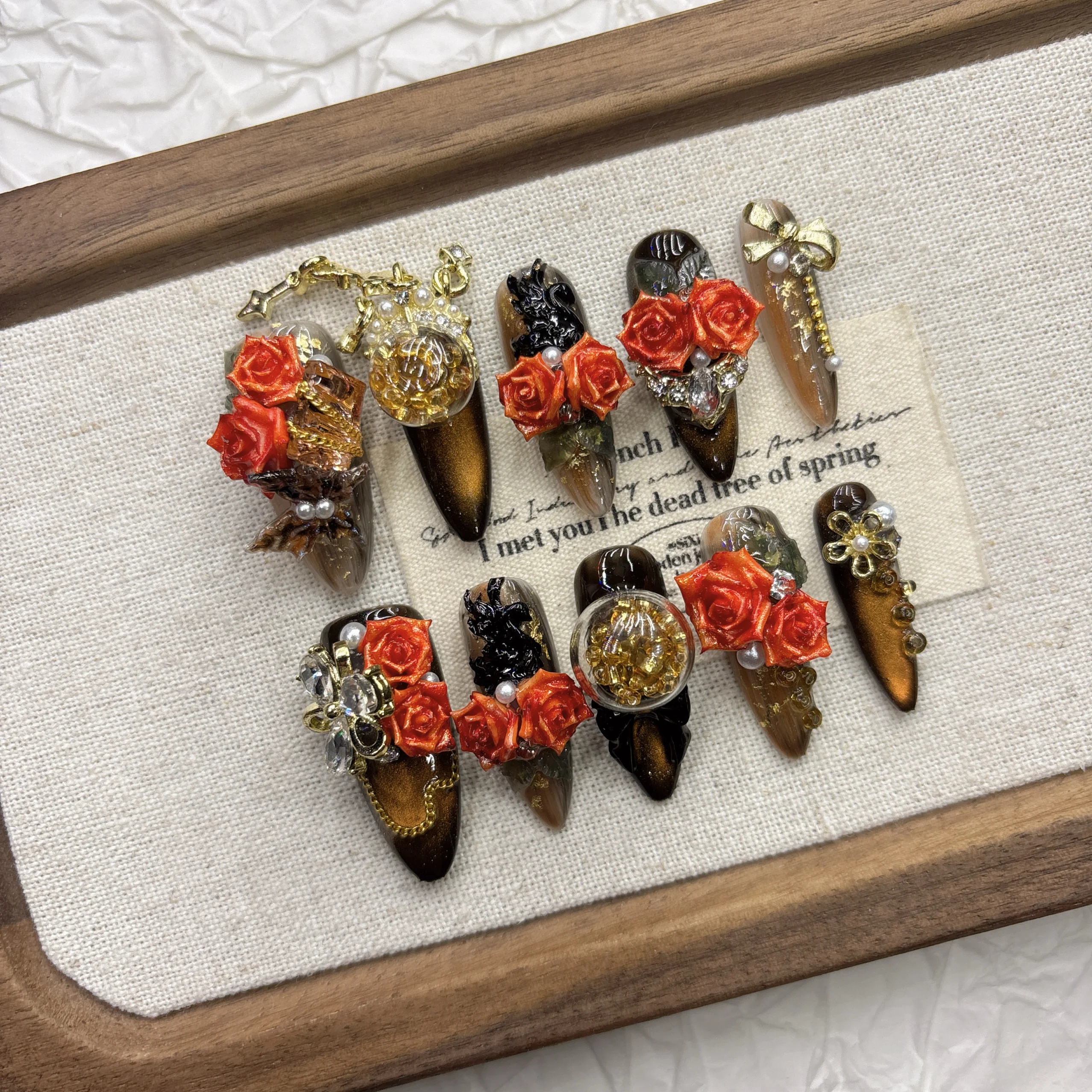 

Caramel Gilded Vintage Rose Press On Nails 3D Pearl Rhinestone Flexible Resin Multiple Sizes Ideal for Autumn Winter Outfits Din