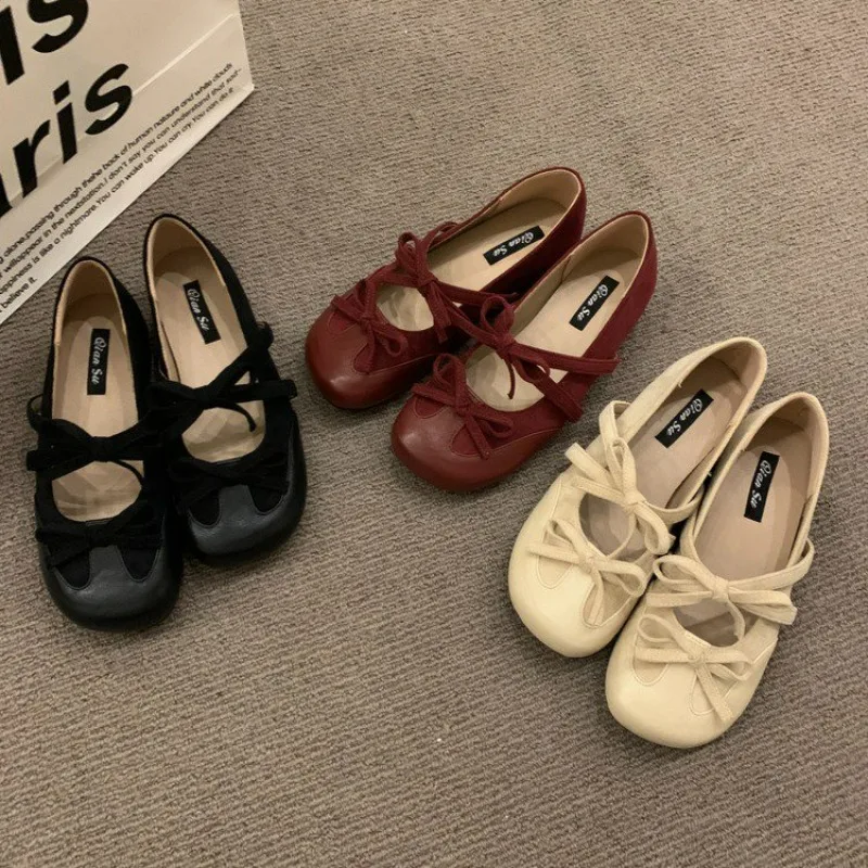 

Hot Selling 2026 New Spring Cute Women Flats Round Toe Ladies Casual Ballet Shoes Comfort Soft Leather Dress Ballerinas Shoes