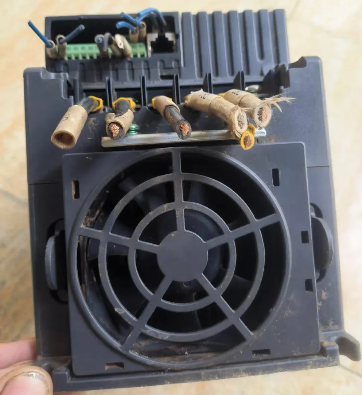 Used frequency converter 7.5kw three phase input VFD075E43A tested OK, in stock