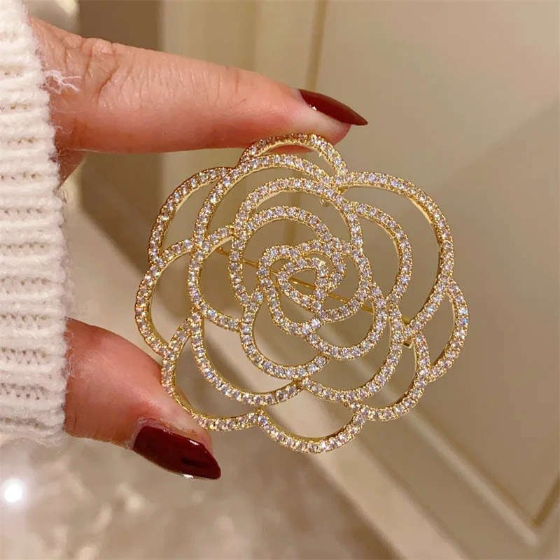 

CC Vintage Brooches Temperament Rose Shape Zirconia Suit Pins 100% Handmade Cardigan Shawl Buckle High-end Clothes Pin Gifts B22