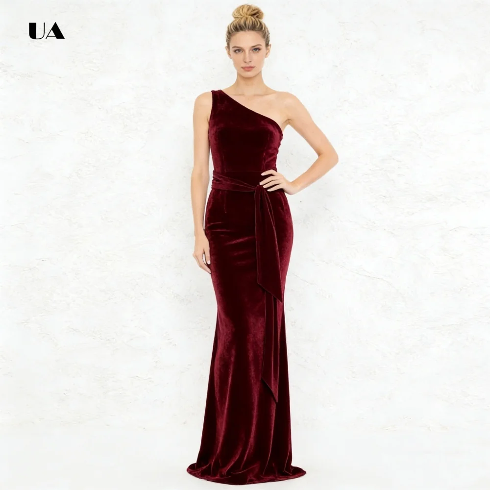 

ULBYANRY Simple Mermaid Prom Dress with Asymmetrical Collar, Solid Velvet Evening Dress, Classic Draped Customized Party Gown