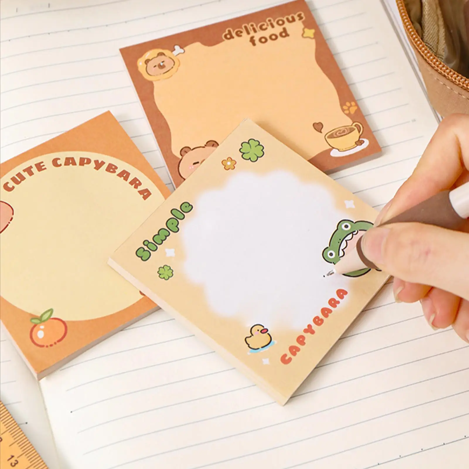 Kotak Pensil Capybara Set Alat Tulis Capybara Lucu Termasuk Stiker Kompartemen Kanvas Kantong Pena dengan Gel Gantungan Kunci Stabilo