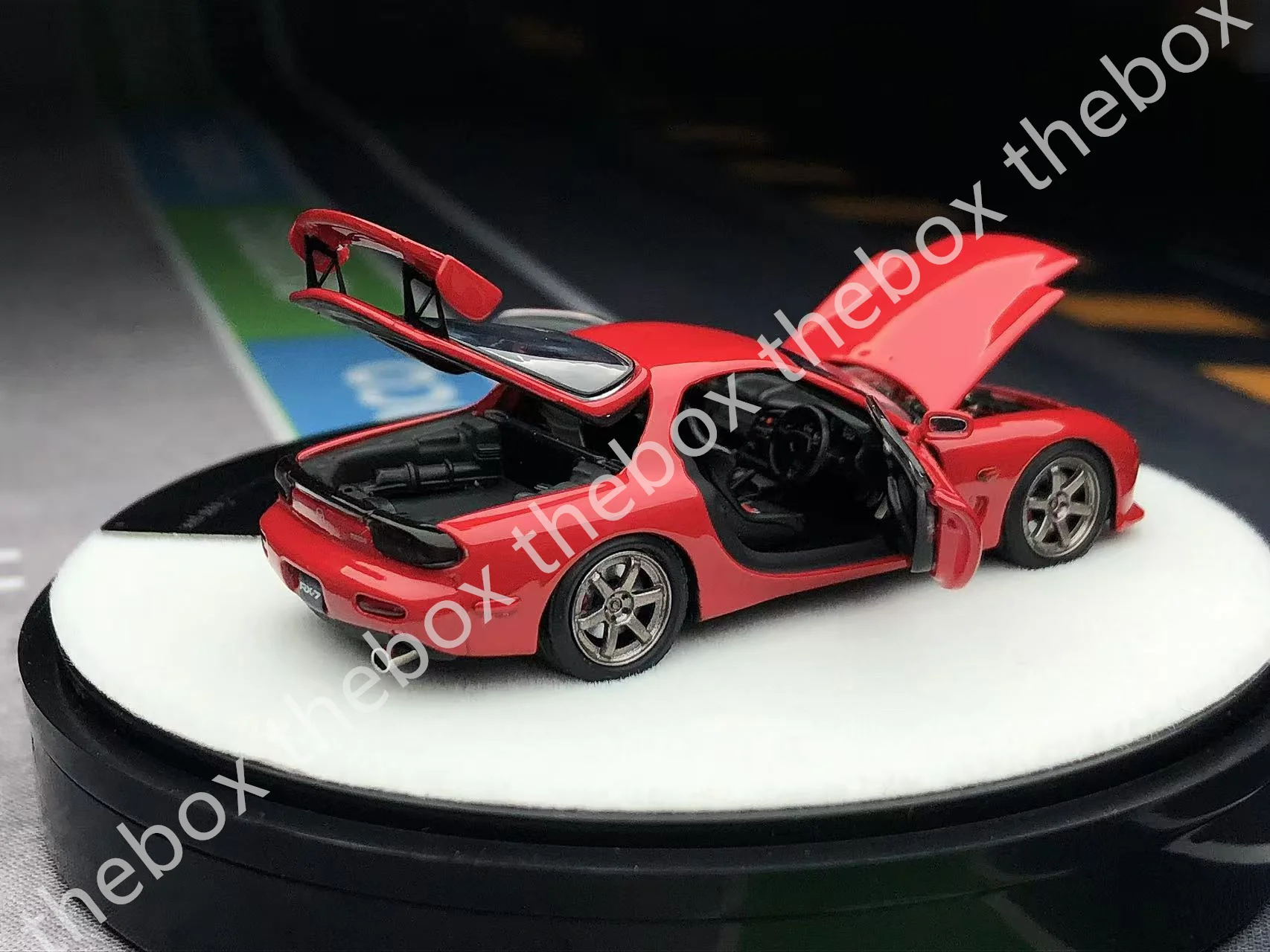 In theBox Store PGM 1:64 JDM Czerwony RX7 FD3S Okrągły Model Wyścigowy Sportowy Odlew Metalowy Limitowana Edycja