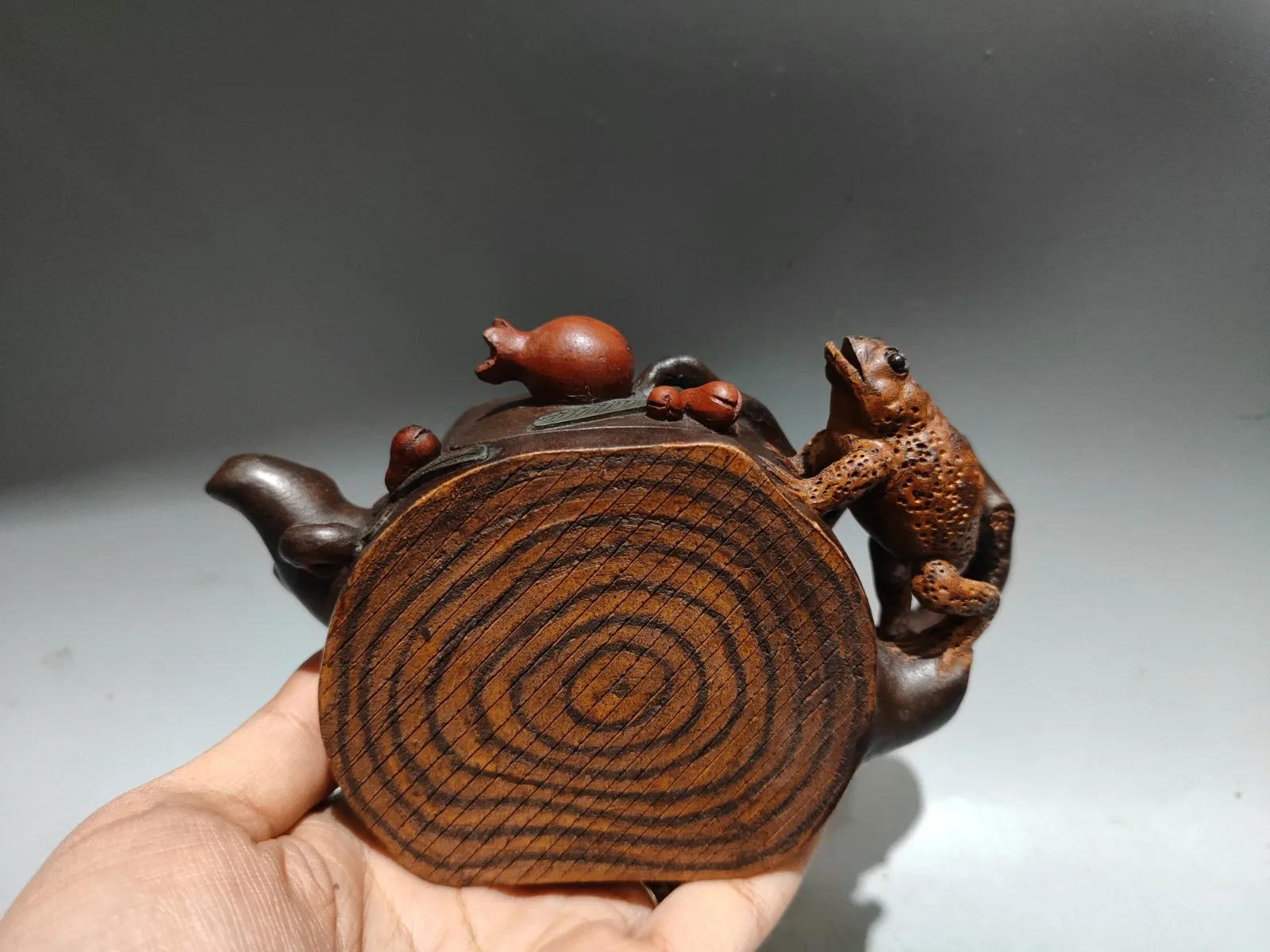 

Chinese Yixing Zisha Clay Handmade Exquisite Kung Fu Tea Teapot PINMING:HAMASHUZHUANGHU