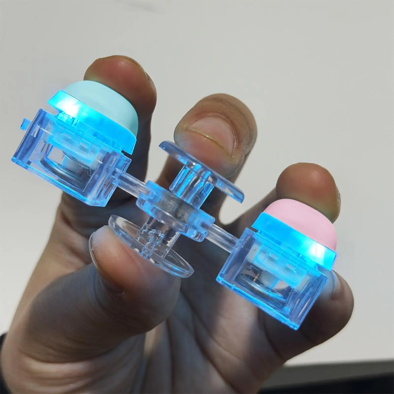 Keyboard Clicker Fidget Realistic LED Light Up Keychain Funny Clicky Toys For Kids Adults Schoolbag Cell Phone Backpack Suitcase