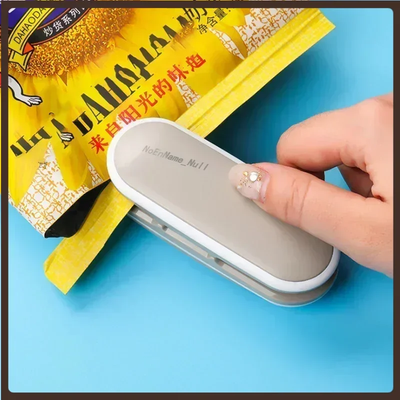 1 Pack Sealing Machine Mini Portable Sealing Clip Hand Pressure Heat Sealing Machine Food Fruit Snacks Preservation Small Tools