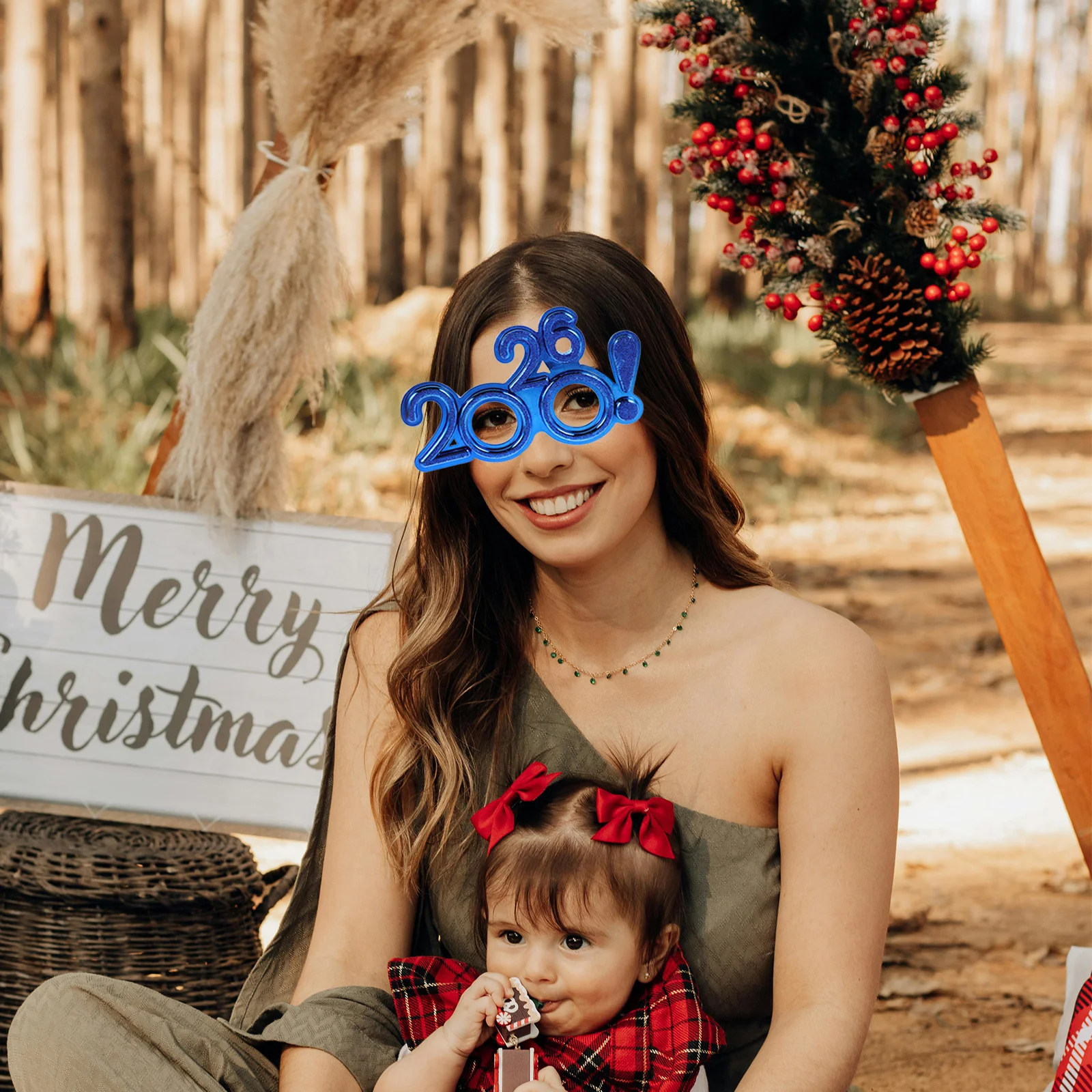 4 قطعة السنة الجديدة 2026 نظارات الحفلات مهرجان الزخرفية النظارات الشمسية البلاستيك كابينة تصوير الدعائم متعة نظارات متعة للحزب