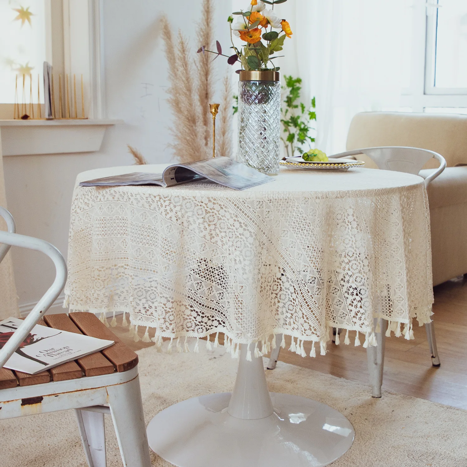 Vintage Crochet Tablecloths with Tassels, Beige Lace Doilies Round Cotton Table Cover Washable for Wedding Home Party Decoration