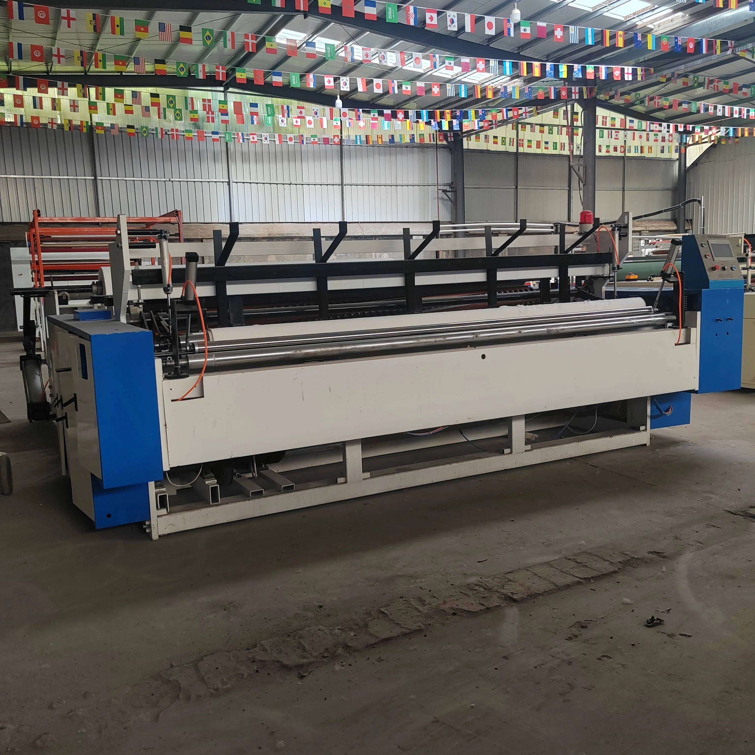 Small Scale Toilet Paper Production Line Paper Tube Tissue Processing Machine Household Paper Rewinder
