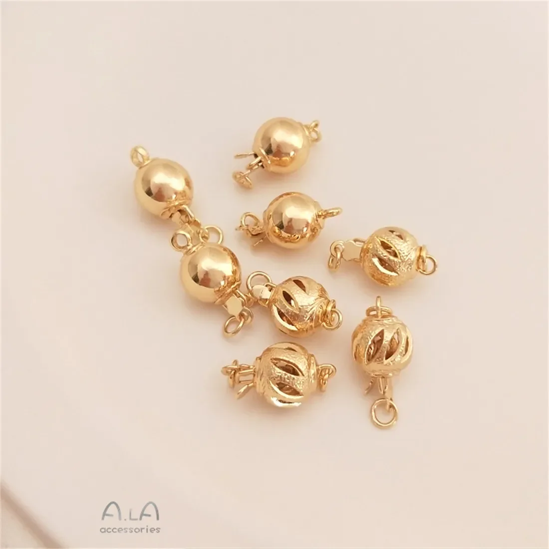 Pearl Necklace Insert Buckle 14K Gold-plated Round Hollow Lantern Ball Insert Buckle Diy Jewelry Finishing Buckle B936