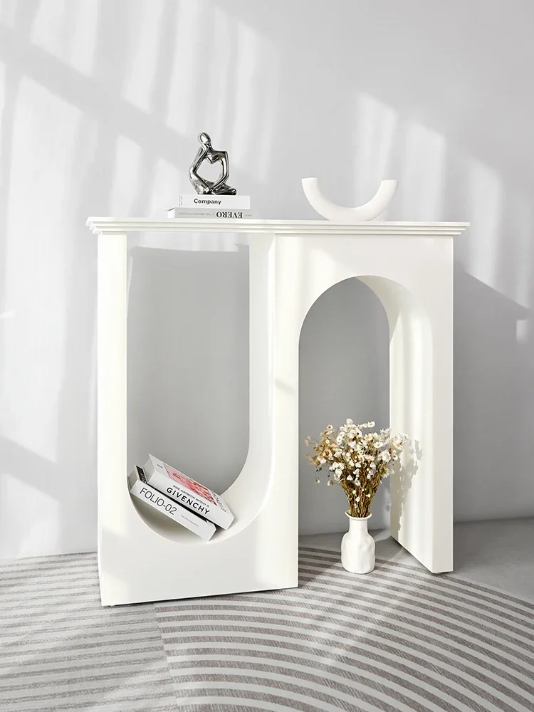 Mesa de porche francesa, mueble de porche minimalista, mueble de porche de entrada contra la pared, chimenea, luz de estilo lujoso para sala de estar