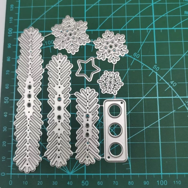 Christmas Tree Metal Cut Dies Stencils for Scrapbooking Stamp/Photo Album Decorative Embossing DIY Paper Cards