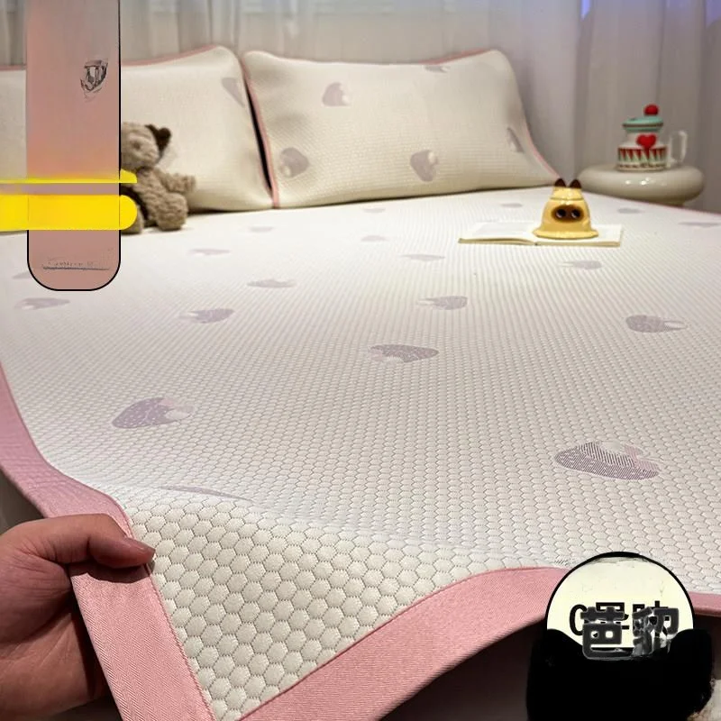 

Strawberry Pink Ice Bean Summer Ice Silk Mat a Class Maternity Home Use Soft Mat Breathable Foldable Cooling Mat Bedding