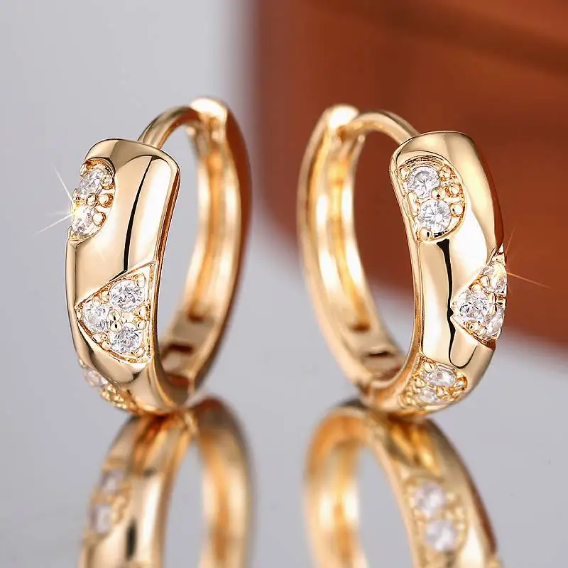 Huitan Elegante Damen-Creolen mit glänzenden Zirkonia, trendige Party-Accessoires für Damen, silberfarben/goldfarben, luxuriöser Hochzeitsschmuck