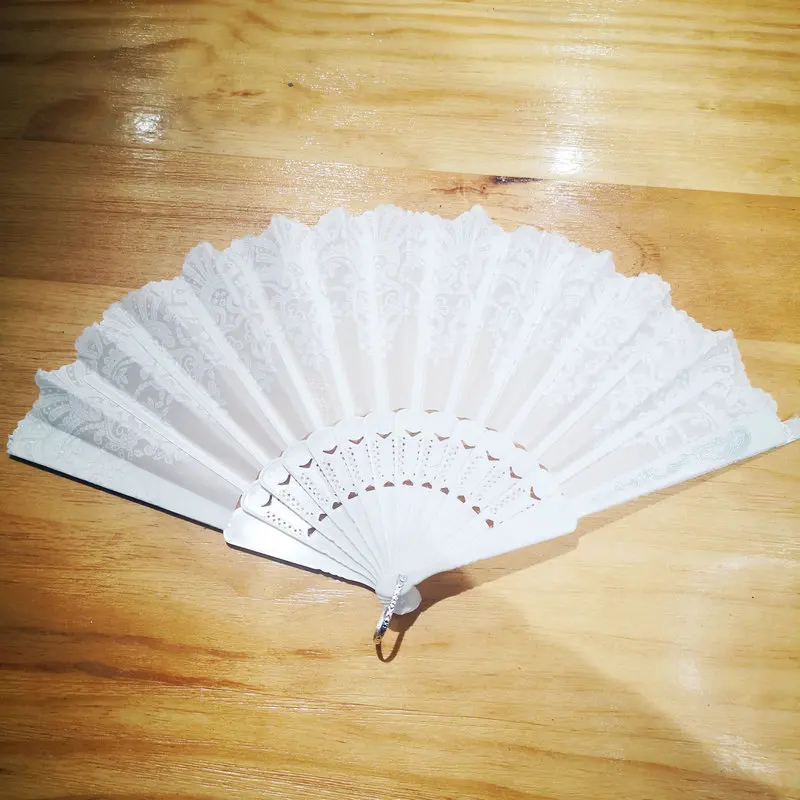 مروحة بيضاء قابلة للطي، سحابة ميمونة، نمط فضي، مروحة يدوية محمولة للرقص، إكسسوارات ملابس شيونغسام