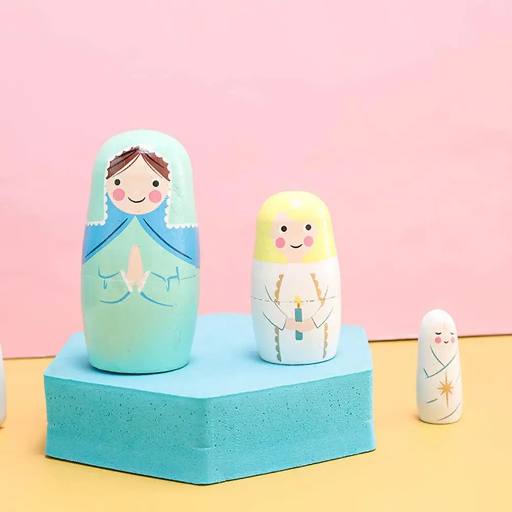 Handgemaakte houten Russische nestpop Kinderhersenspel Educatief speelgoed met verschillende kleuren Draagbare Russische nestpoppen