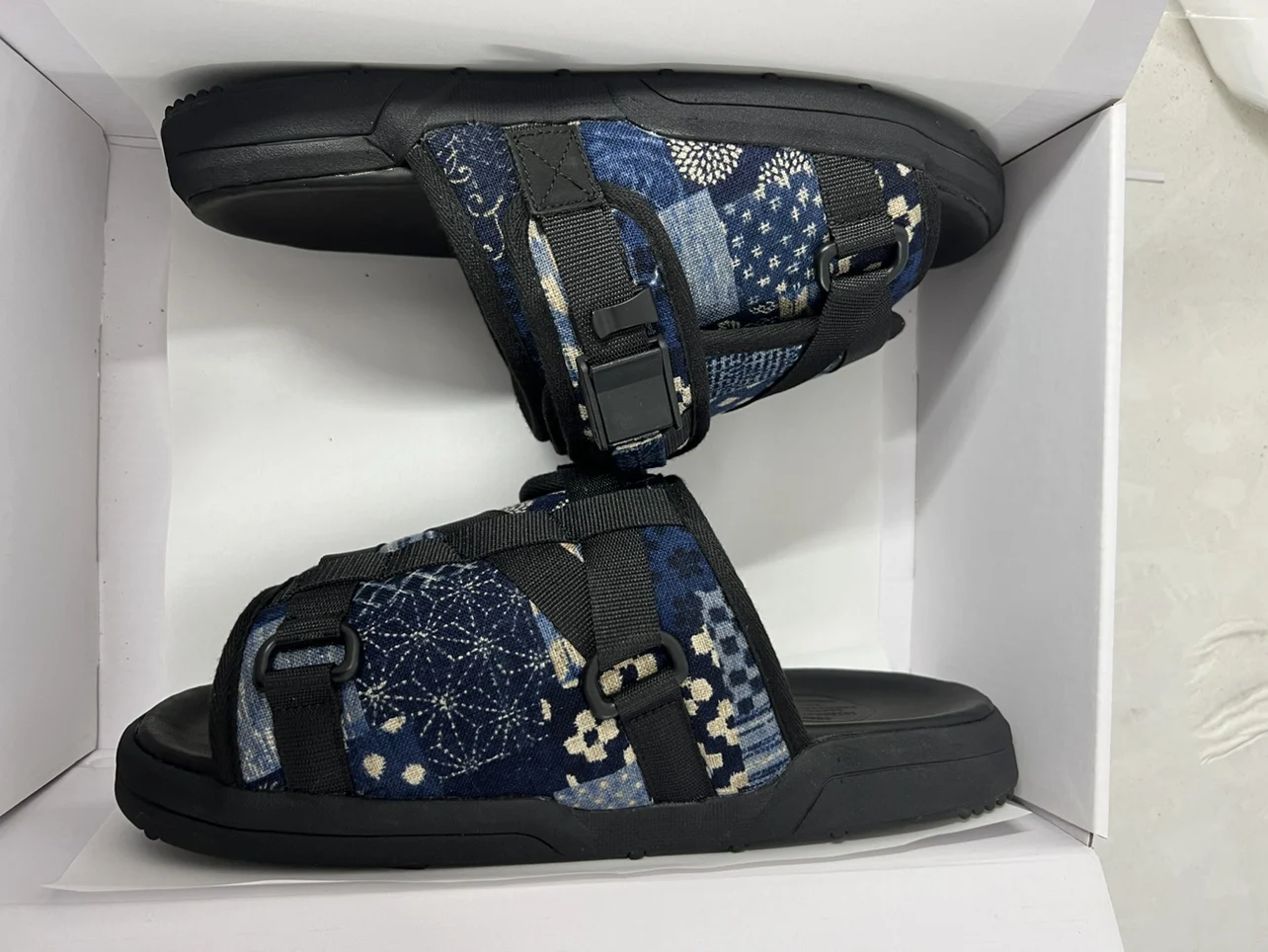 

Visvimlaoliu Blue Dye Ancient Cloth Men's Slippers Summer Outdoor Wear Genuine Leather Slippers Breathable Flat Heel Rubber Sole