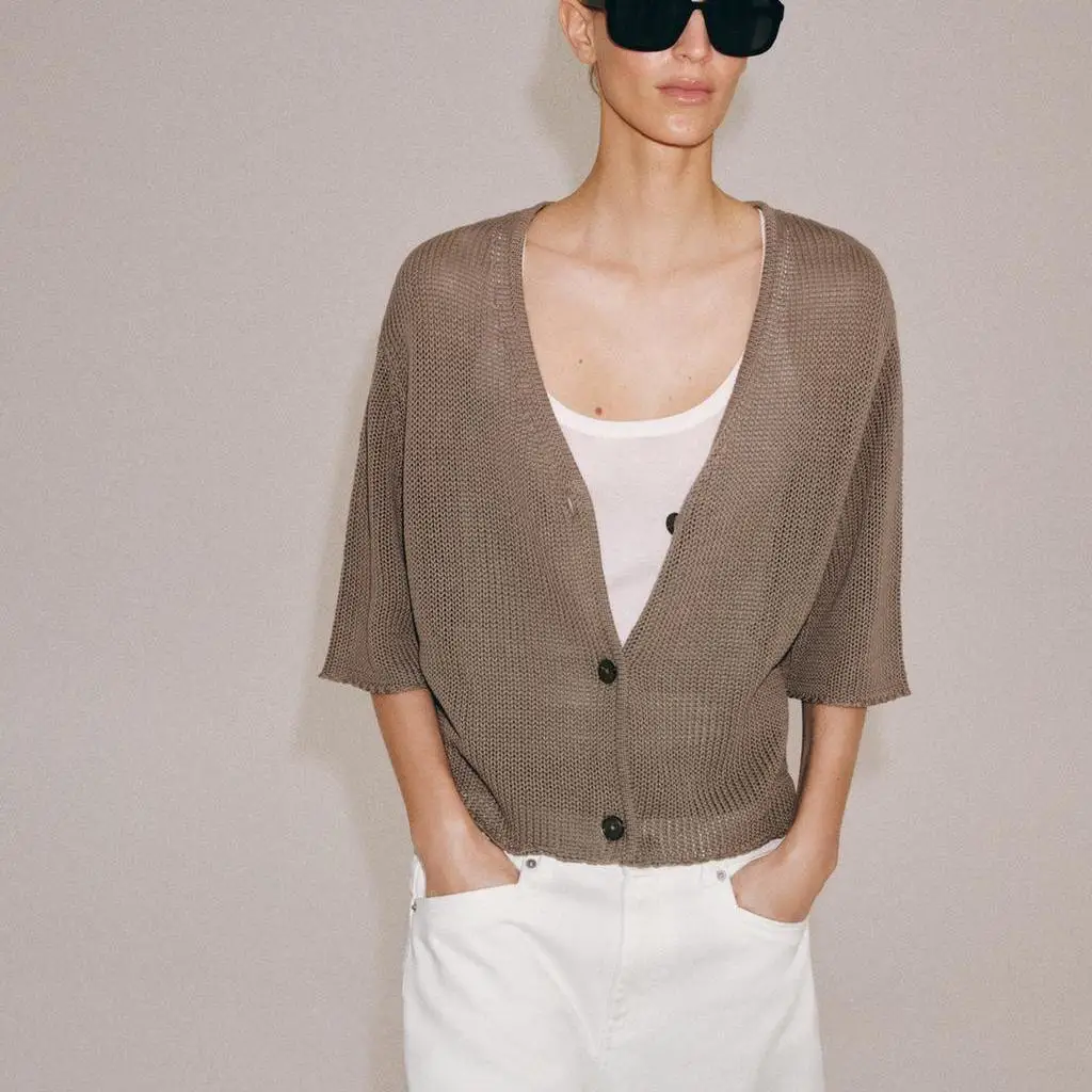 Fashionable Knitted Wide Sleeve Outerwear for Women Elegant Style Polyester Fiber Button Closure Standard Fit Summer 2026