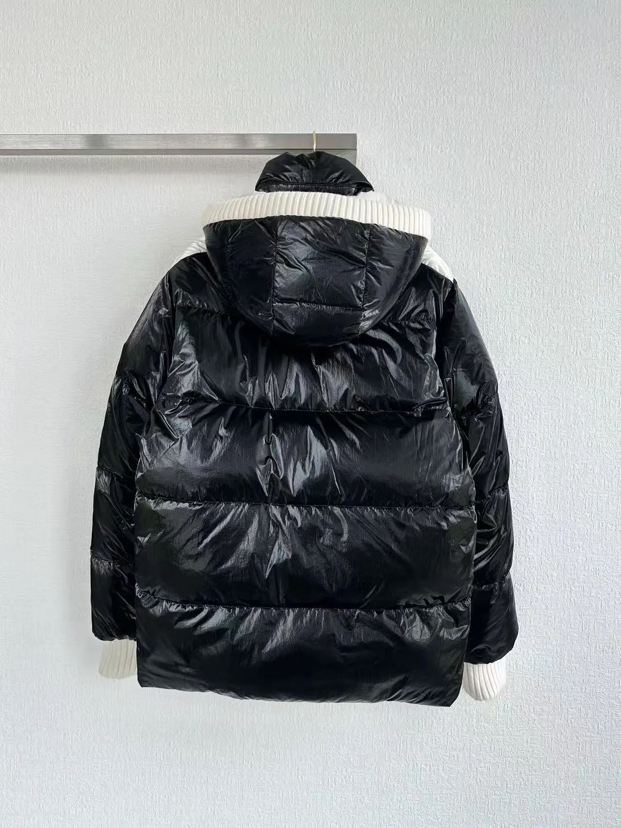 

Женский водонепроницаемый пуховик, ветрозащитная лыжная серия, регулируемая шапка, съемная натуральная пуховая ткань, коллекция лыж