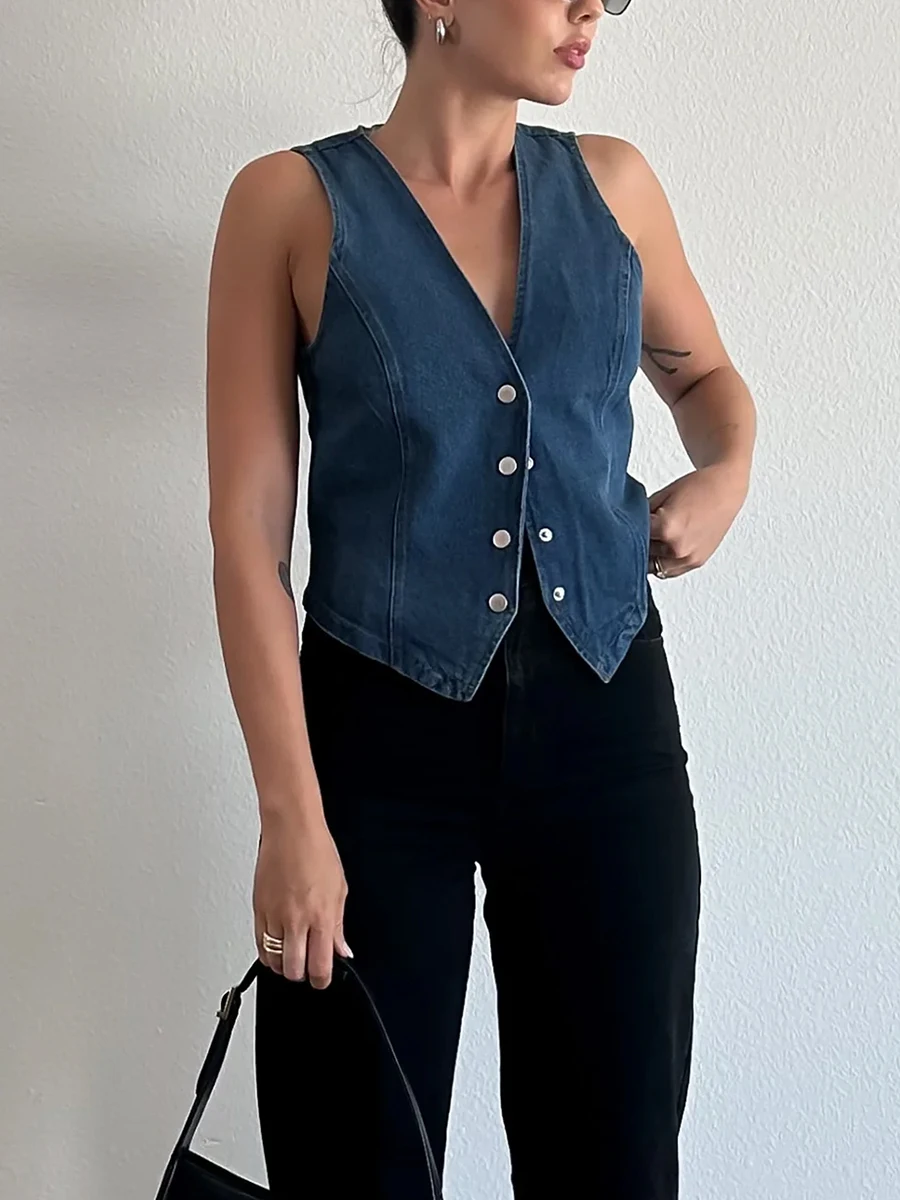 Women Sleeveless Denim Vest V Neck Button Up Jean Waistcoat Vest with Pockets Casual Vintage Denim Crop Streetwear