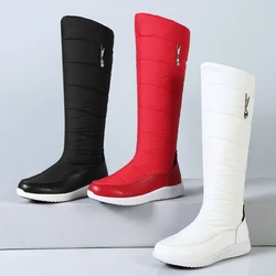 Stivali alti al ginocchio in pelle da donna di nuova moda stivali da neve con punta tonda antiscivolo scarpe basse pelose invernali da donna nero rosso bianco 35-44