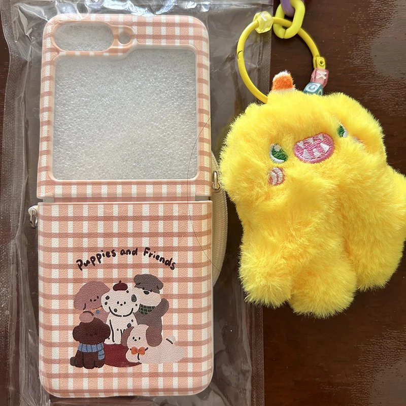 

Cute brown grid phone case for Samsung Galaxy Z Flip 6 Case Leather flip case fundas with cartoon plush pendant and lanyard