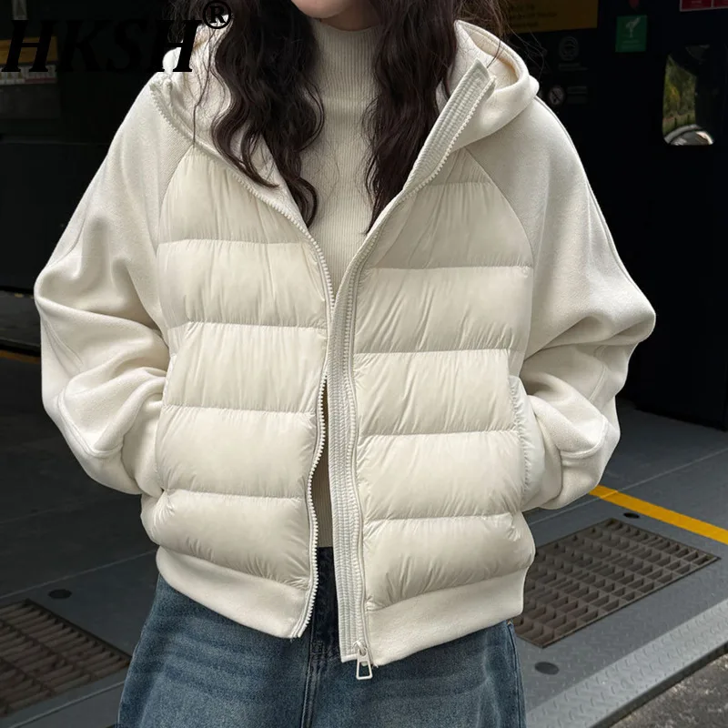 

HKSH 2025 Winter New Women's Short Hooded Down Coat Patchwork Sweatshirt Zipper Pockets Versatile Elegant Puffer Jackets HK15685