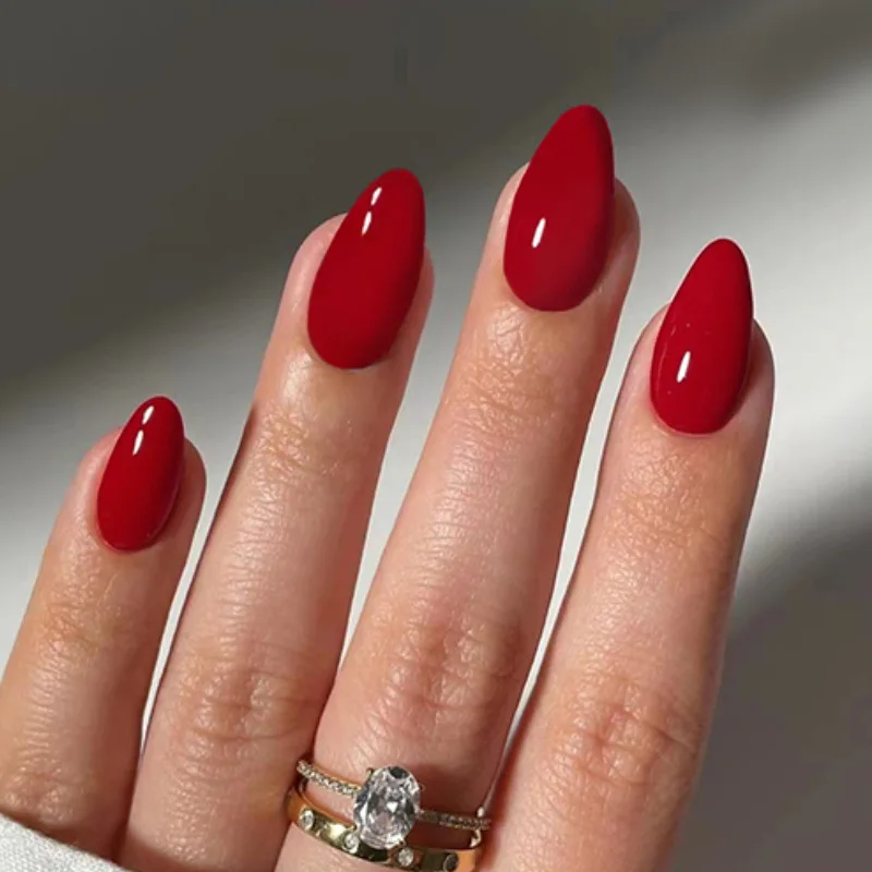 24 Stück glänzende rote Katzenaugen-Nägel zum Aufdrücken, vollständige Abdeckung, nackte Farbe, tragbare Mandel-Kunstnägel, Charms, abnehmbarer künstlicher Nagel für Mädchen