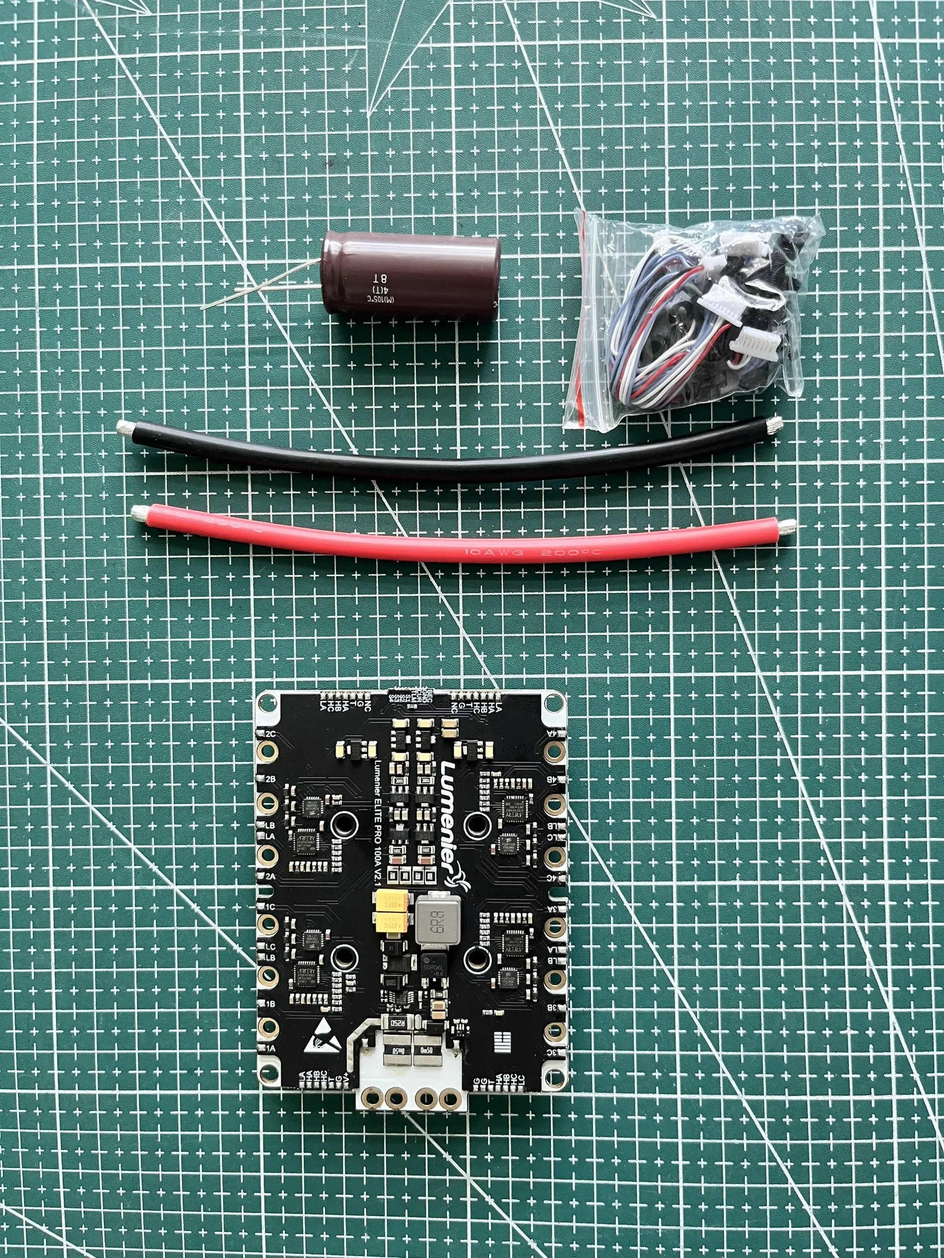 

Lumenier ELITE PRO 100A V2 6-12S большой ток HV AM32 4-в-1 ESC Контроль скорости X8 Cinelifter для RC FPV Дрон Квадрокоптер