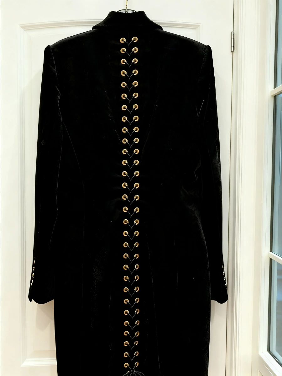 سترة VGH سوداء مخملية للمكتب بطول متوسط الطول للنساء بياقة مدببة وأكمام طويلة معطف نحيف بإبزيم معدني ملابس نسائية #4