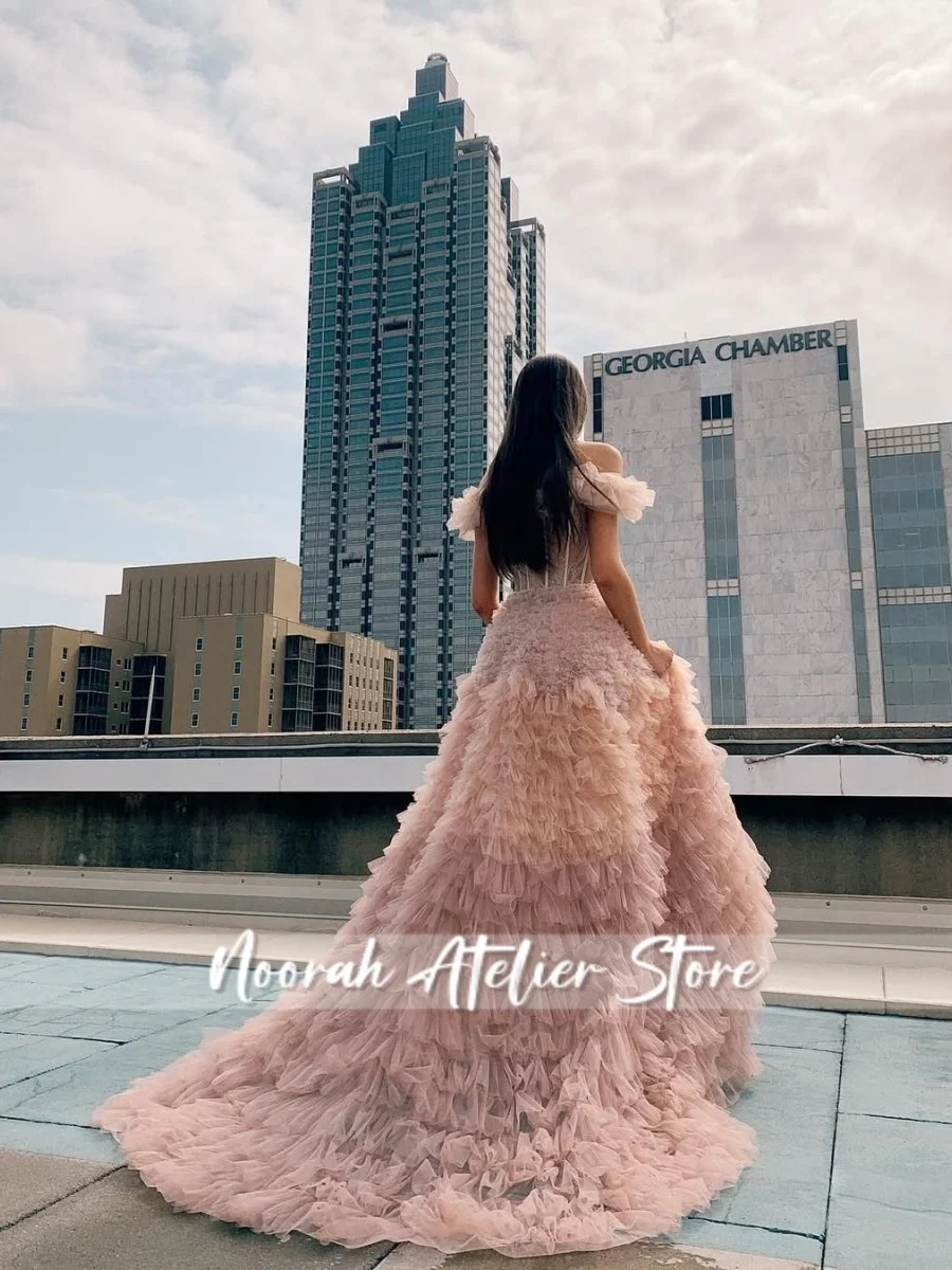 Gradient Aline ปิดไหล่ Elegant Tiered Tulle อาหรับชุดราตรีชุดแต่งงานดูไบ 2025 ที่กําหนดเอง