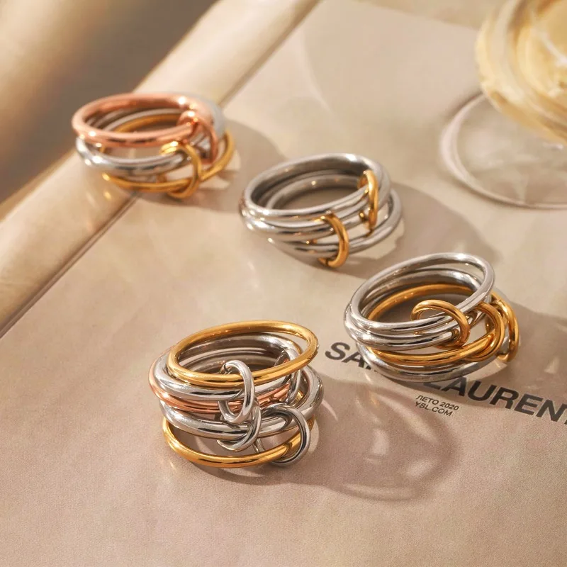 La joyería apilada más vendida globalmente, anillo bloqueado de Color, sensación de alta gama para mujeres, anillos lisos hechos de ganchos de acero de titanio