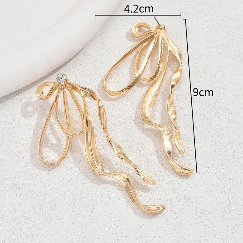 Women Long Bowknot Style Drop Earrings Gold Color Irregular Shape Dangle Stud Earrings Crystal Stone New Fashion Party Jewerly