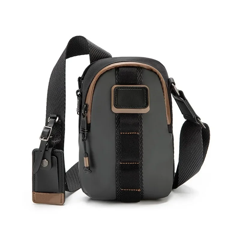 Portable and lightweight sports shoulder messenger bag, change bag, key bag, mobile phone bag.