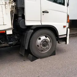 Tope de rueda de coche para garaje, 2 piezas, excelente tracción, antideslizante, estacionamiento de camión, bloque de tope automático móvil