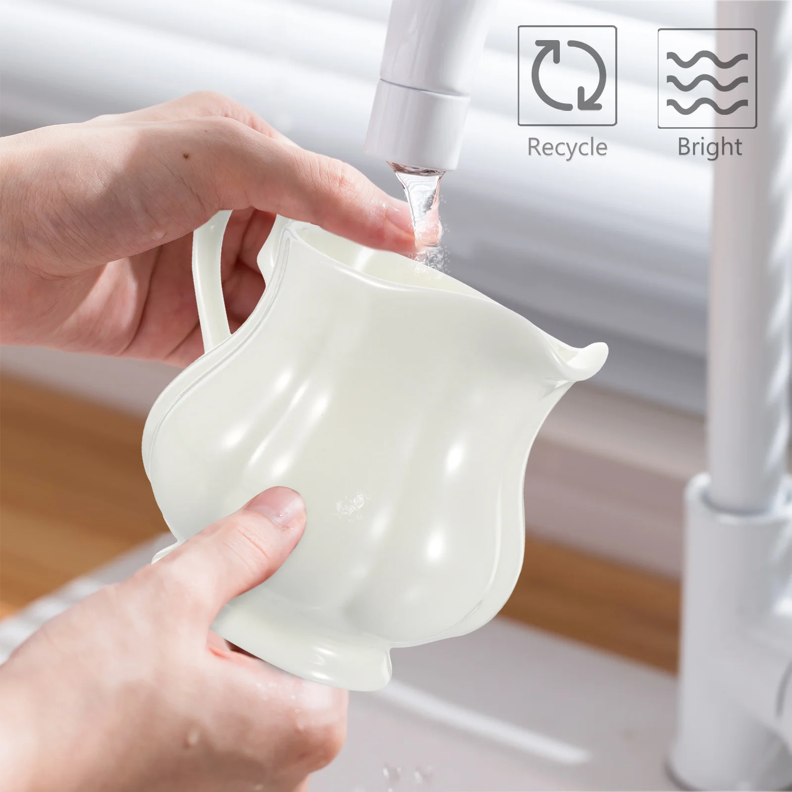 

Ceramic Milk Jug Pure White British Style Comfort Grip Handle Salad Dressing Gravies Home Restaurant Hotel Coffee Shop