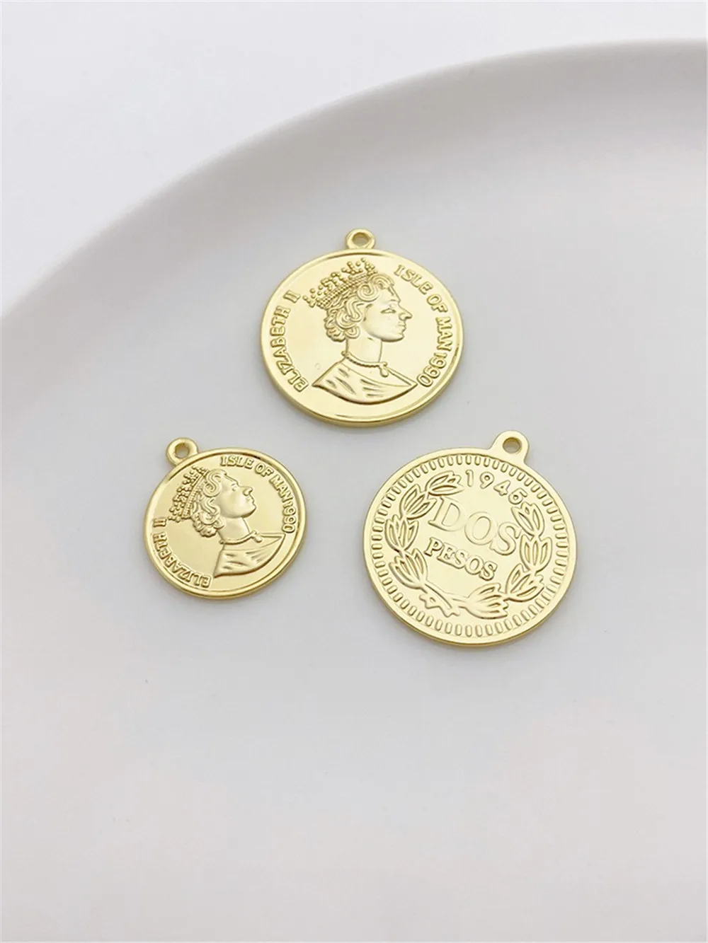 14K Gold Package Retro Beauty Avatar Coin Round Pendant Handmade DIY Bracelet Necklace Material Pendant L517